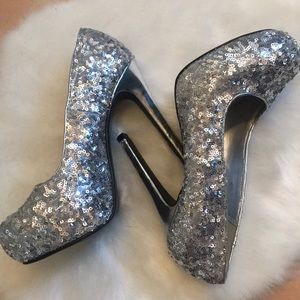 Sparkling Silver Pumps